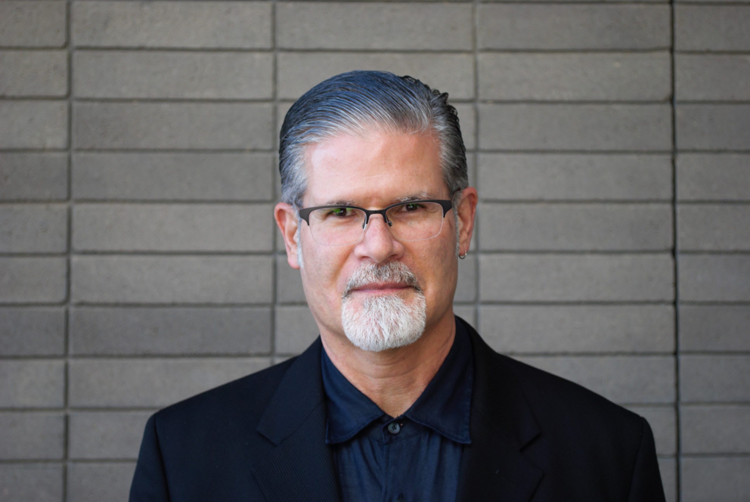 Official promotional portrait of Roberto Tejada supplied by Buffalo Bayou Partnership; photograph credited to Paola Valenzuela.