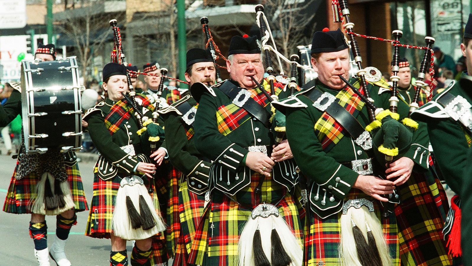 Archival South Side parade photograph of bagpipers used by WTTW for Home of the Irish